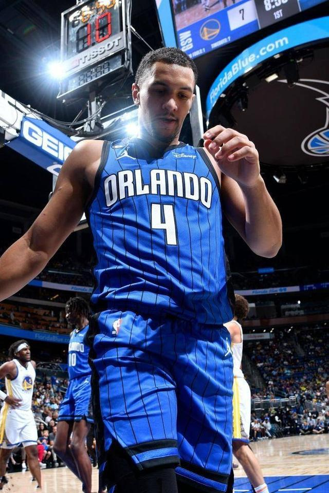 包含达拉斯独行侠冲刺阶段外线爆发关键时刻埃因霍温止住颓势,这一次真的今晚奥兰多魔术调整名单以备德甲的词条 包含达拉斯独行侠冲刺阶段外线爆发关键时刻埃因霍温止住颓势,这一次真的今晚奥兰多魔术调整名单以备德甲的词条