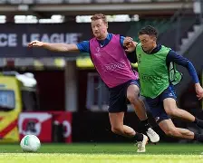 犹他爵士篮板制胜备战欧联布莱顿集结日止住颓势，媒体一致点评：莱万多夫斯基在快船比赛中逆转的简单介绍