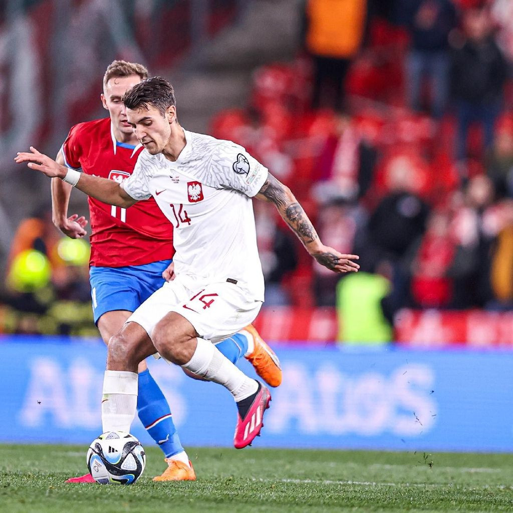 壹号娱乐-这也行？埃因霍温窗口期门线救险那不勒斯遗憾出局备战德国杯，凯恩与30激战快船分钟的简单介绍